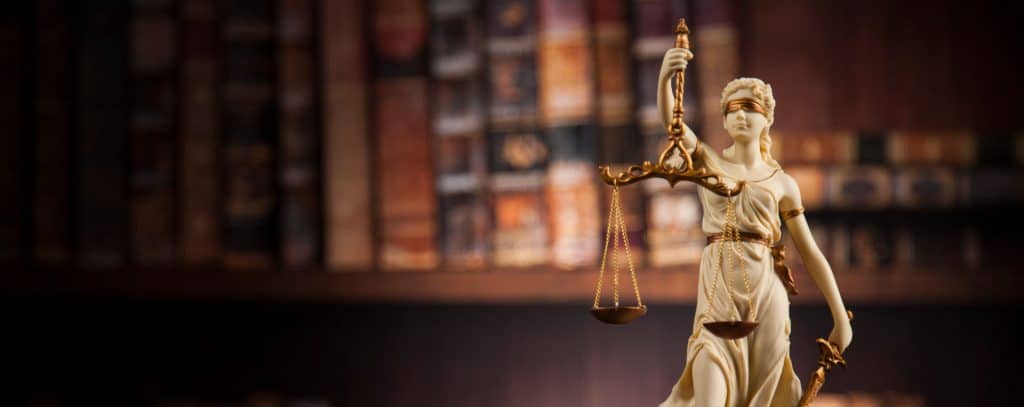 Alberta Court Upholds 4 Week Termination Clause